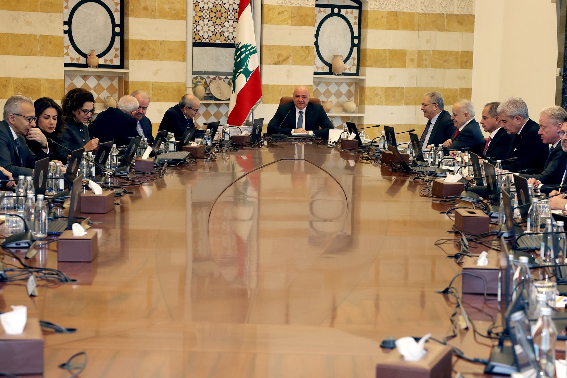 مجلس الوزراء ملتئم في بعبدا...: نصار: سأطرح رأيي في إحالة متفجرات ضهر البيدر إلى المجلس العدلي وعلى أساس النقاش سيُتّخذ القرار